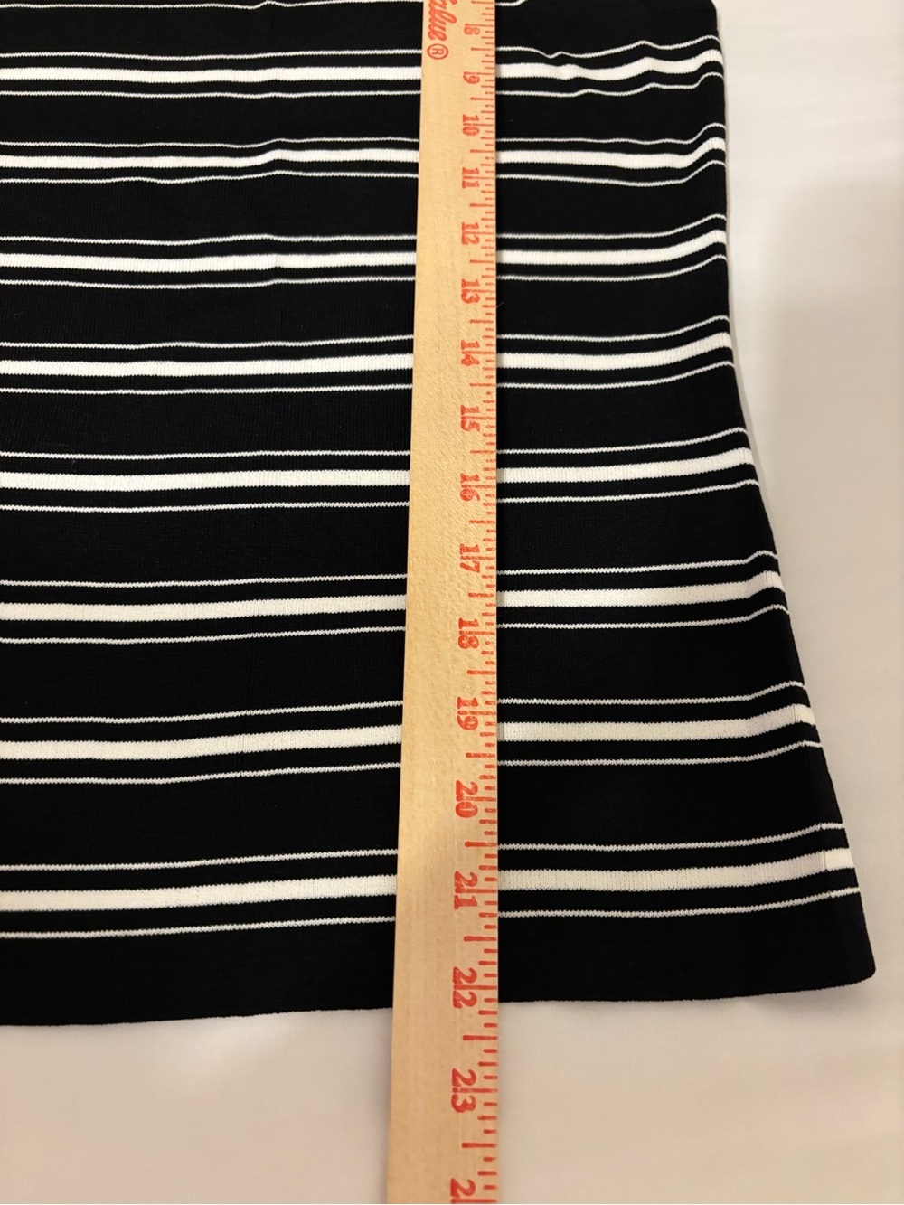 Vintage Chico’s Design Roxie Striped Sleeveless Knit Tank Top Size 1 Black White - Picture 5 of 8